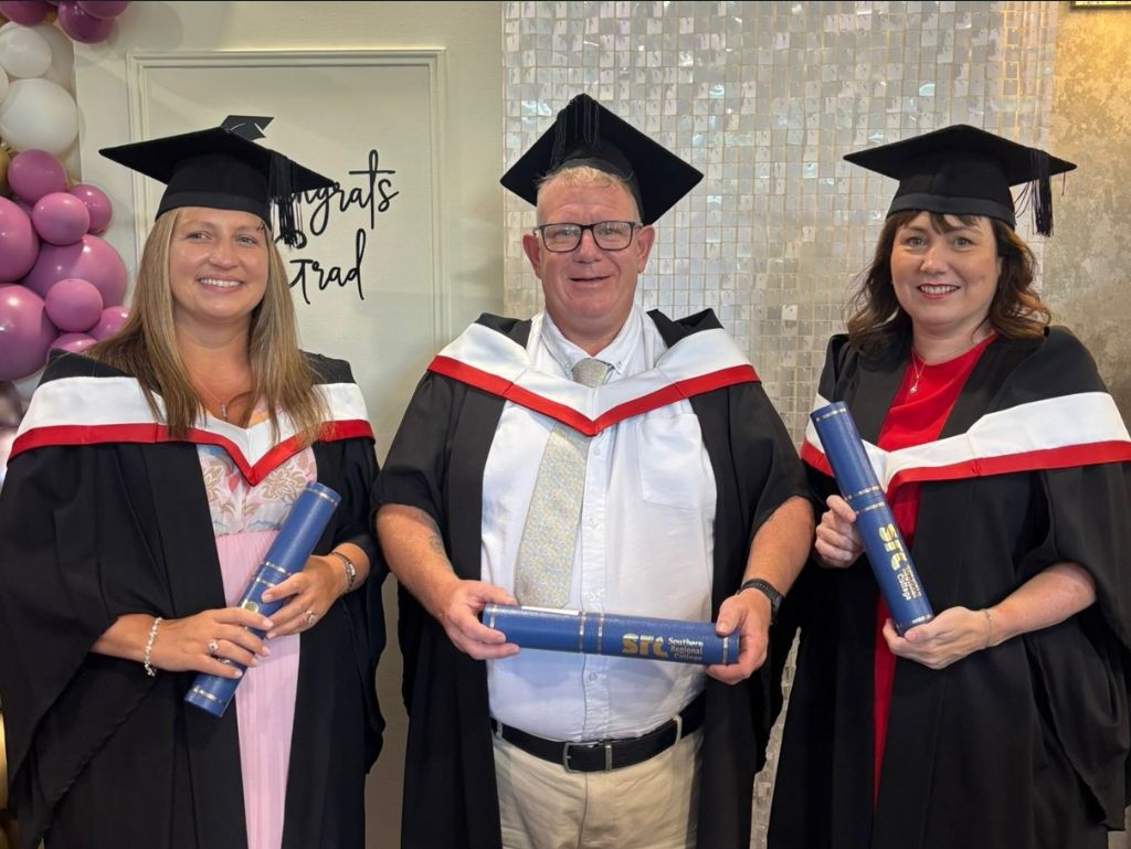 Council Staff Awarded Leadership and Management Certificates