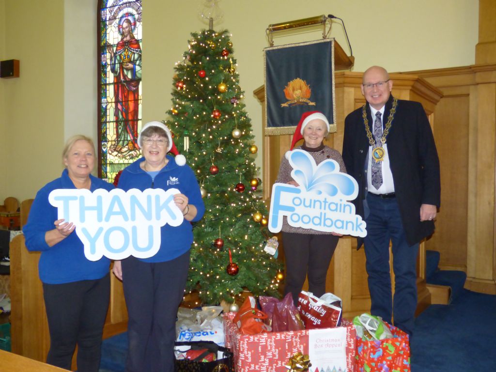 Chairperson Donates to Local Foodbanks at Christmas