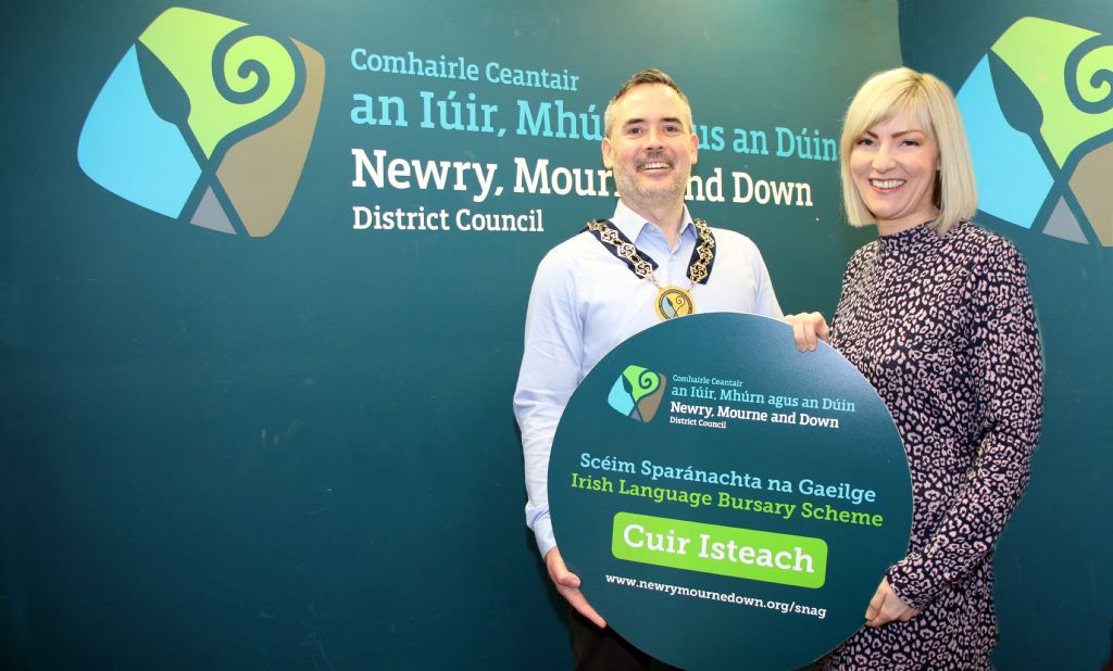 Scéim Sparánachta na Gaeilge 2026-2027 á seoladh/ Irish Language Bursary Scheme 2026-2027 Launched