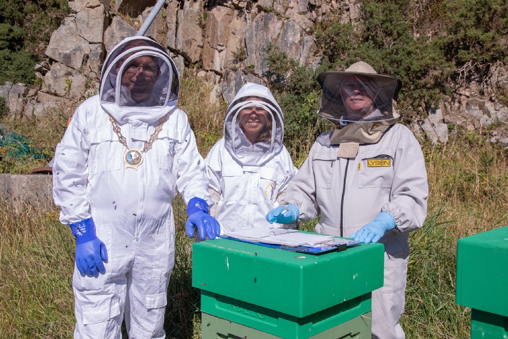 First Aughnagun Honey Produced in Innovative Sustainability Project will Help Local Charities