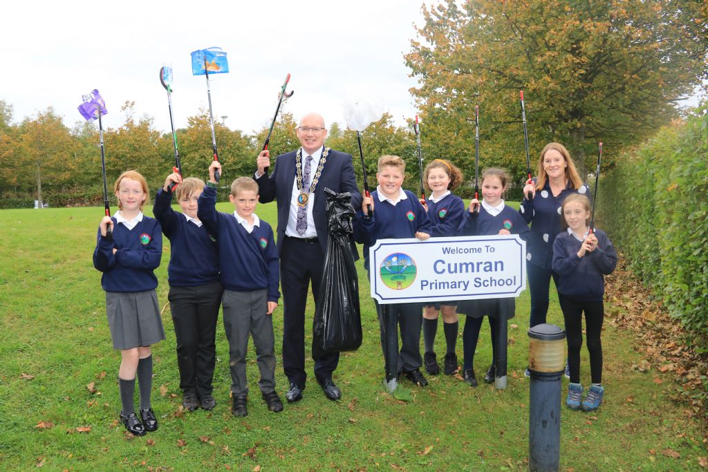 Council Supports Cumran Primary School to Tackle Litter Locally