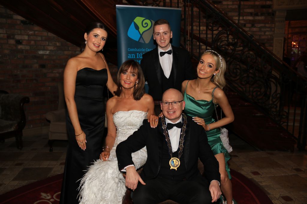 photo 24 chairpersons charity ball 2023